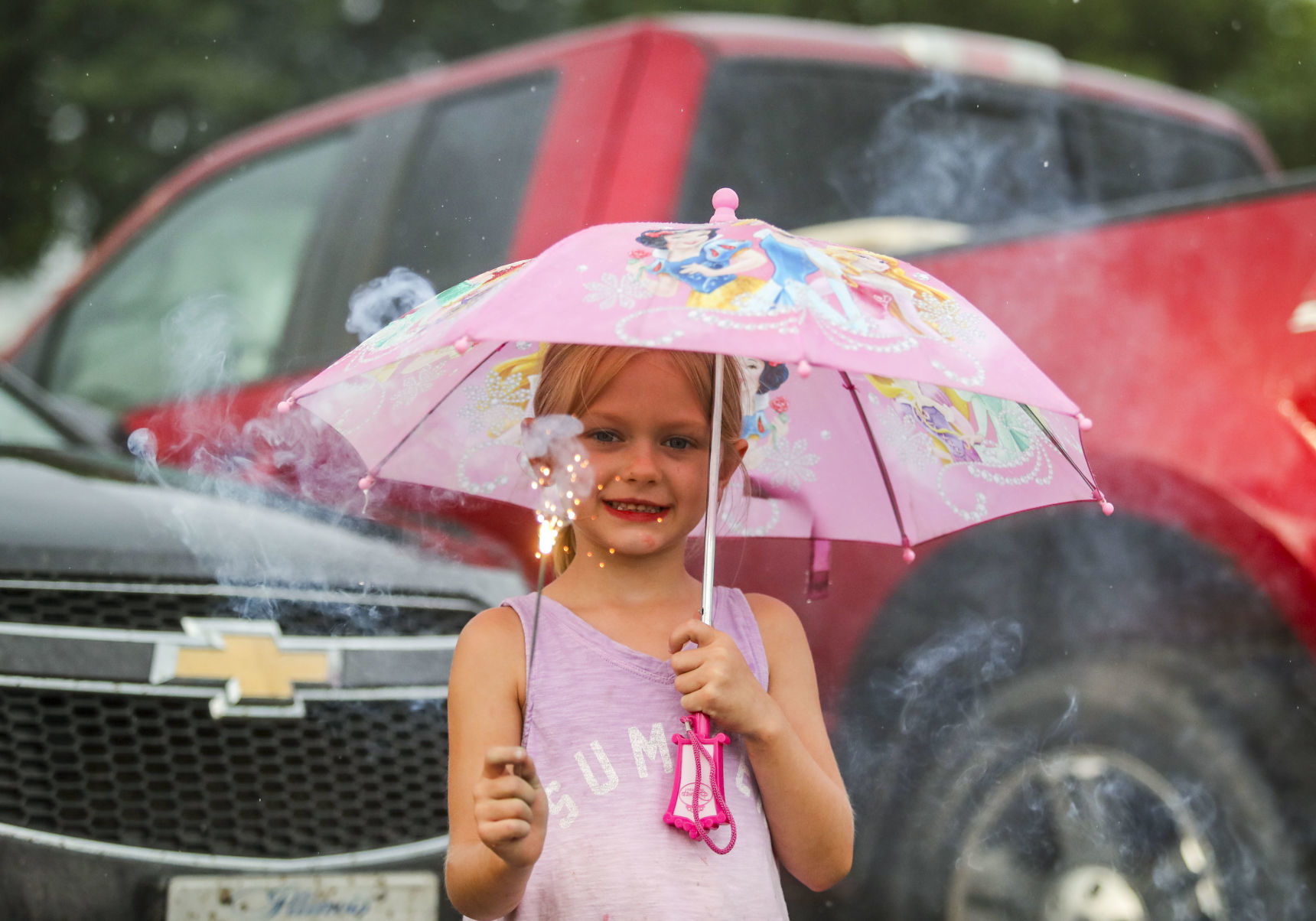 070419-mda-nws-redwhiteboom-006